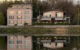 Villa Aurora